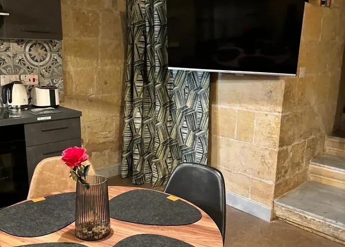 Vincenti's Nest In Vakantiehuis Valletta