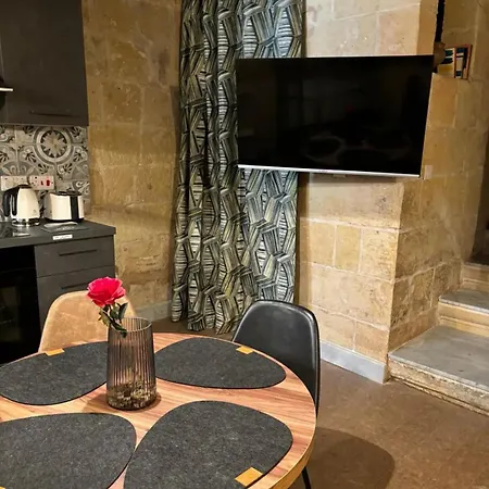 Vincenti's Nest In Hébergement de vacances La Valette